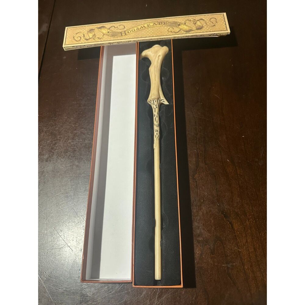 Universal Studios Harry Potter Lord Voldemort Interactive Wand with Box & Map